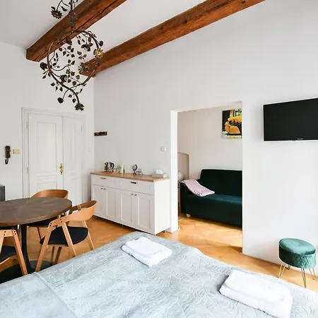Tiny House Old Town בית נופש