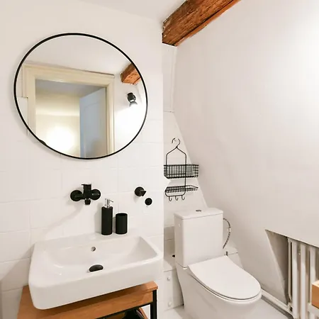 בית נופש Tiny House Old Town